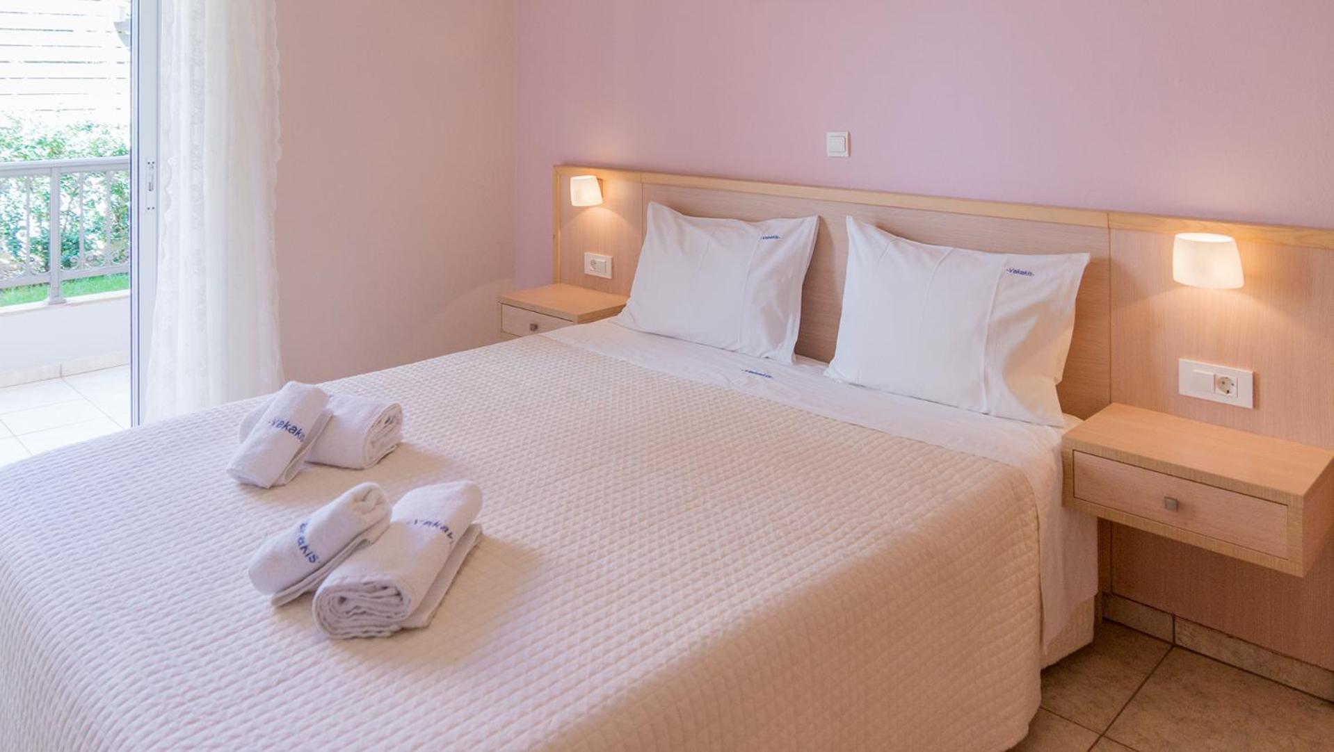 Vakakis-Me Apartments Palaiochora Dış mekan fotoğraf
