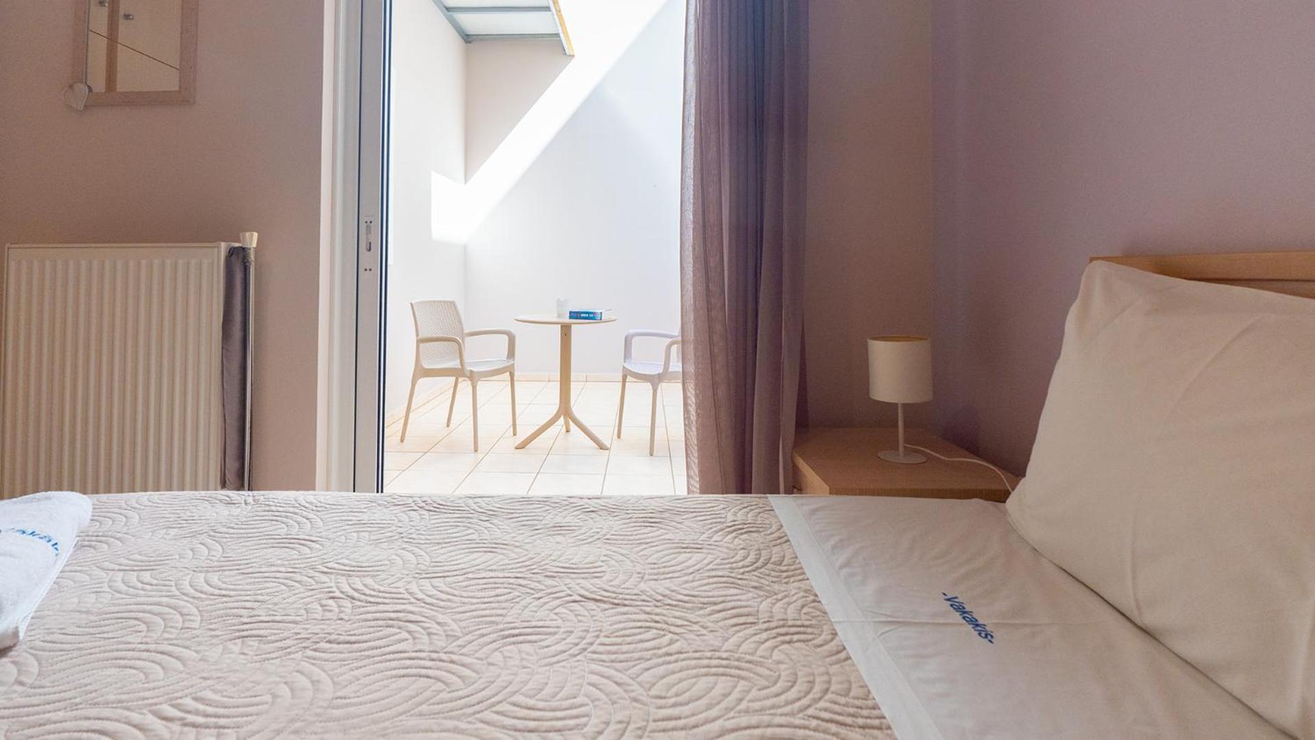 Vakakis-Me Apartments Palaiochora Dış mekan fotoğraf